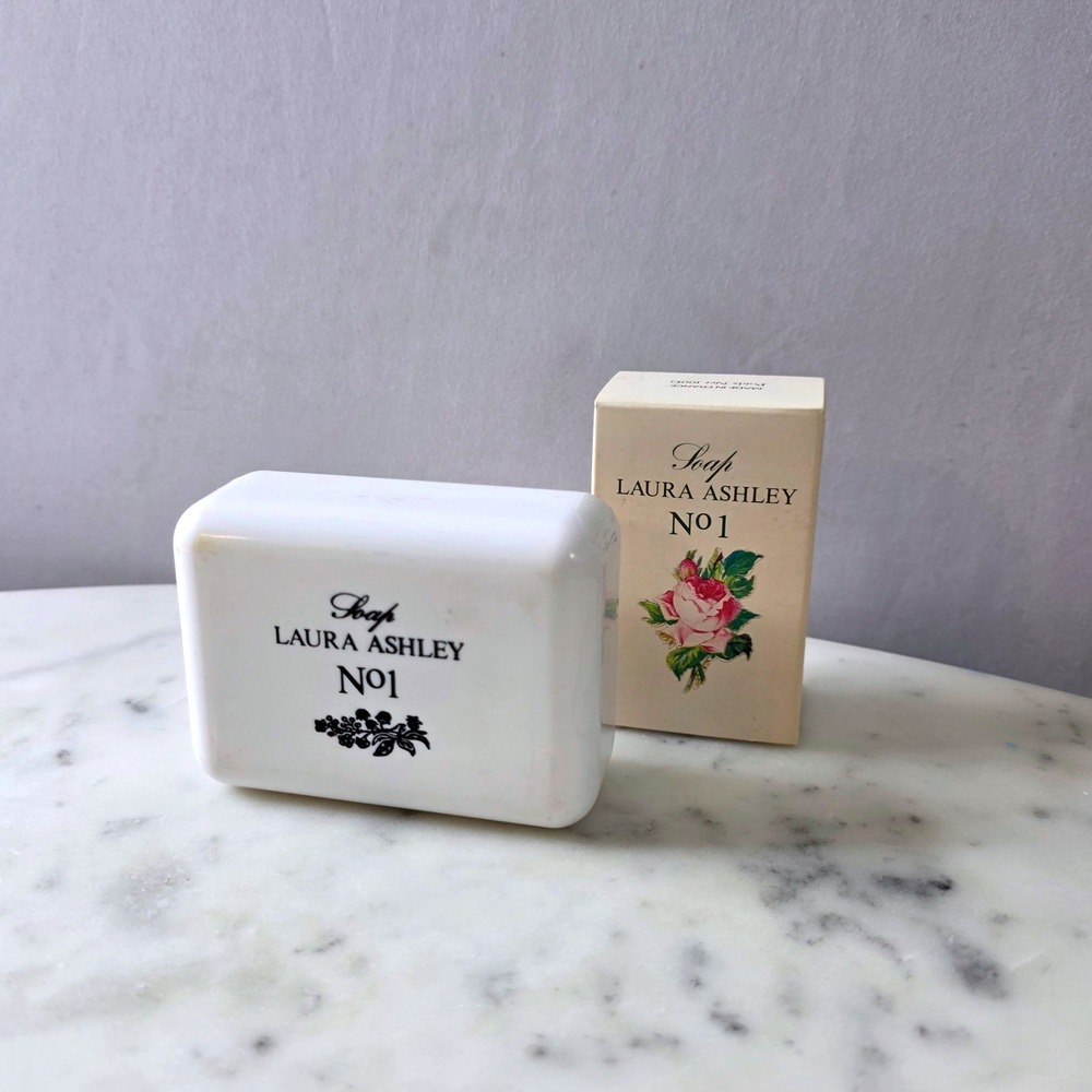 Vtg Laura Ashley No 1 Soap Bars set 2 Plastic Travel Case Original Box Sealed